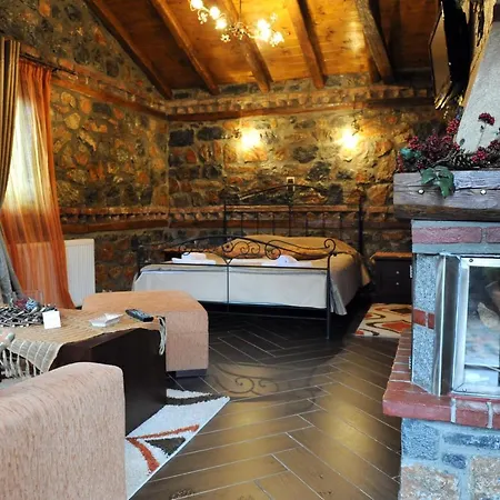 بيت ضيافة Petrogonima 4*