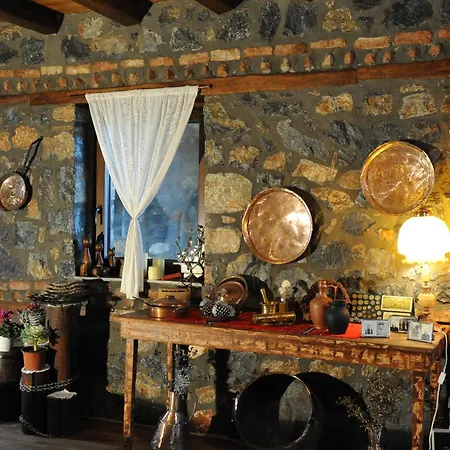 Petrogonima بيت ضيافة