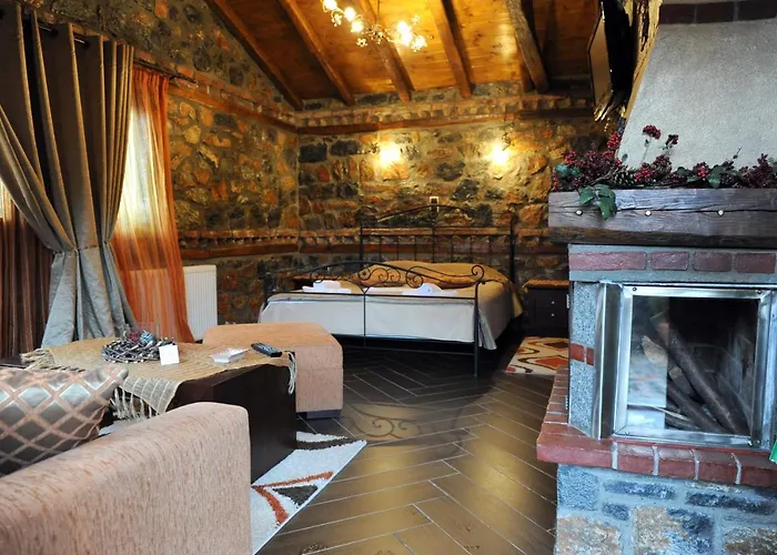 Konukevi Petrogonima 4*